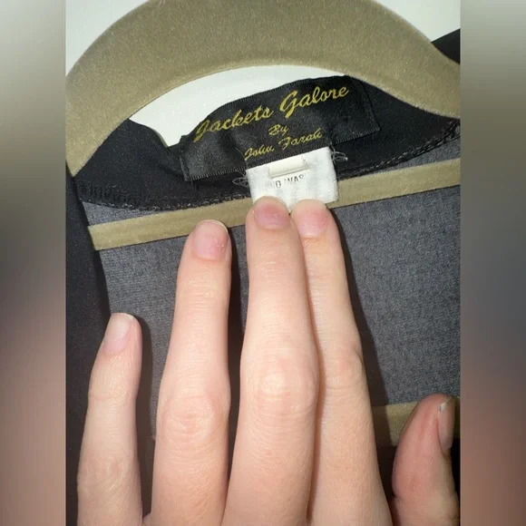 Vintage 80s quarter sleeve tee w rhinestones - Picture 3 of 6